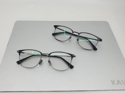 VÌ SAO HỌC SINH VÀ GIÁO VIÊN DỄ MẮC HỘI CHỨNG MỎI MẮT KỸ THUẬT SỐ?