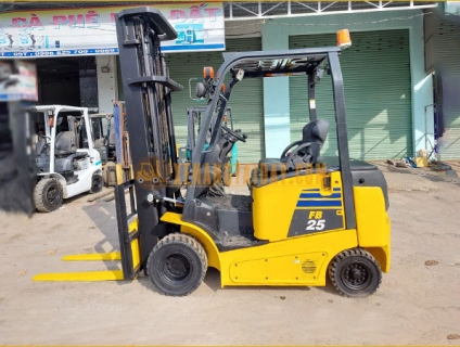 Xe nâng điện 2.5 tấn