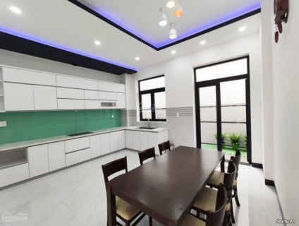 Kẹt tiền ngân hàng bán nhà đẹp mới xây đường D1, KDC Phú Mỹ Quận 7