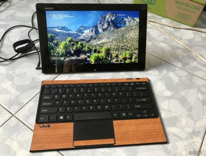 Sony 11.6" VAIO Tap 11 Touchscreen Laptop 4GB 128GB | SVT11213CXB