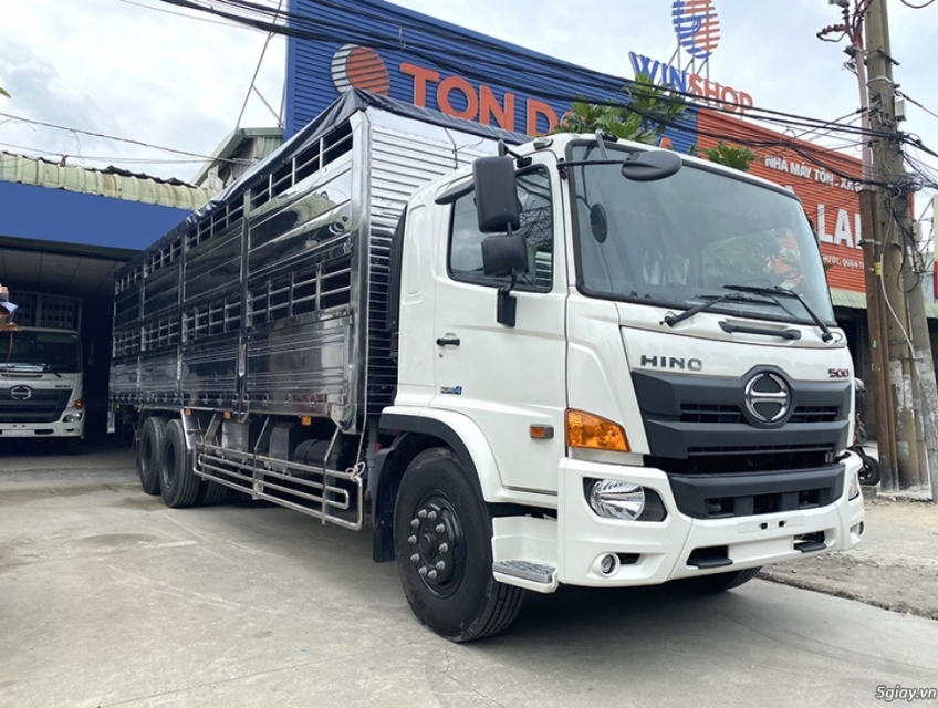 Xe Tải Hino 2023 FL8JW7A 15 Tấn Chở Gia Súc 9.3m