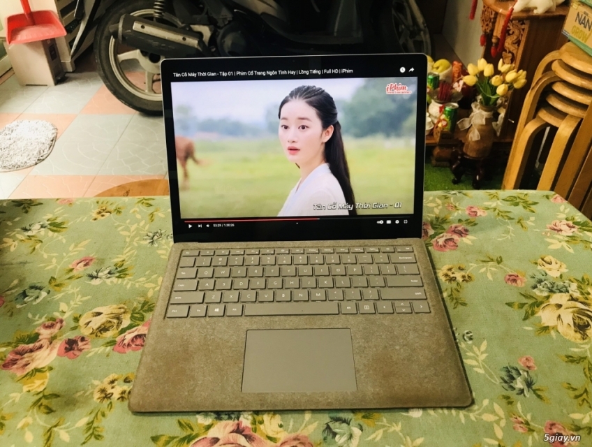 Bán nhanh e Surface Laptop 2