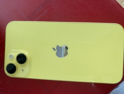 Cần bán iPhone 14 màu vàng. Máy đang sử dụng tốt