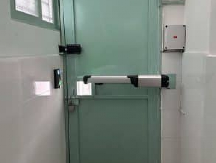 Ráp động cơ cho cổng mở và cổng trượt tự động