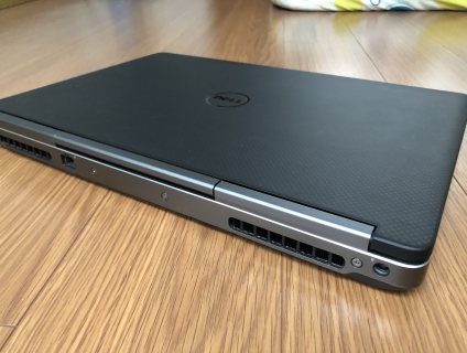 Laptop Trạm . đồ họa : Dell Precision 7520