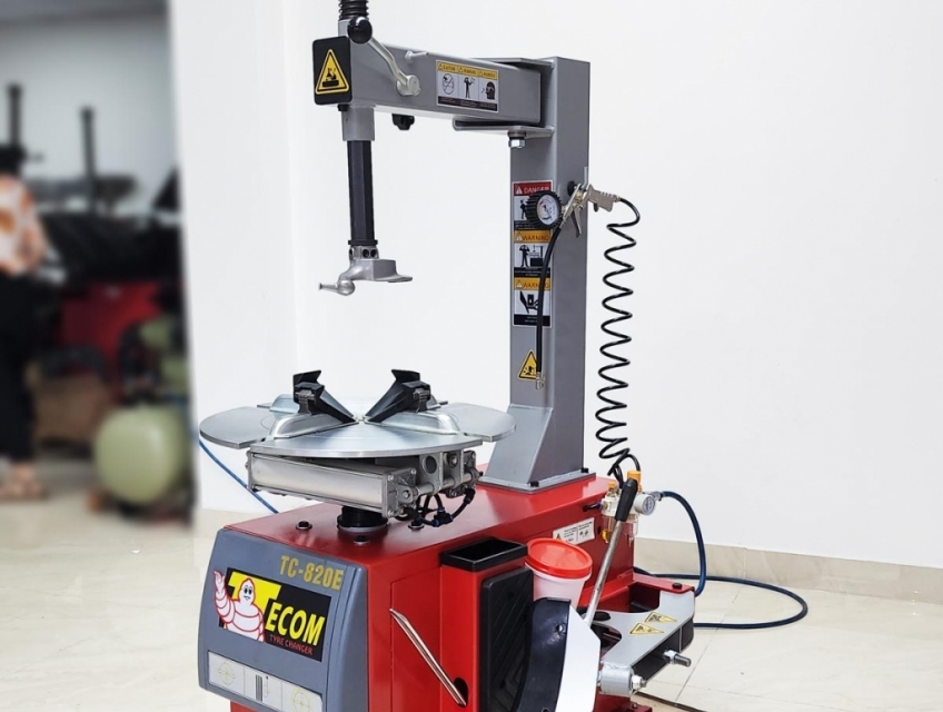 Giới thiệu vềmáy ra vào lốp Tecom TC-820E
