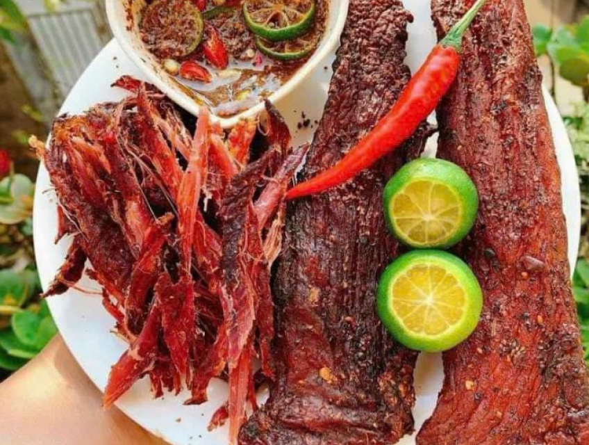 Khám phá món thịt trâu gác bếp mang đậm đà bản sắc vùng cao Tây Bắc