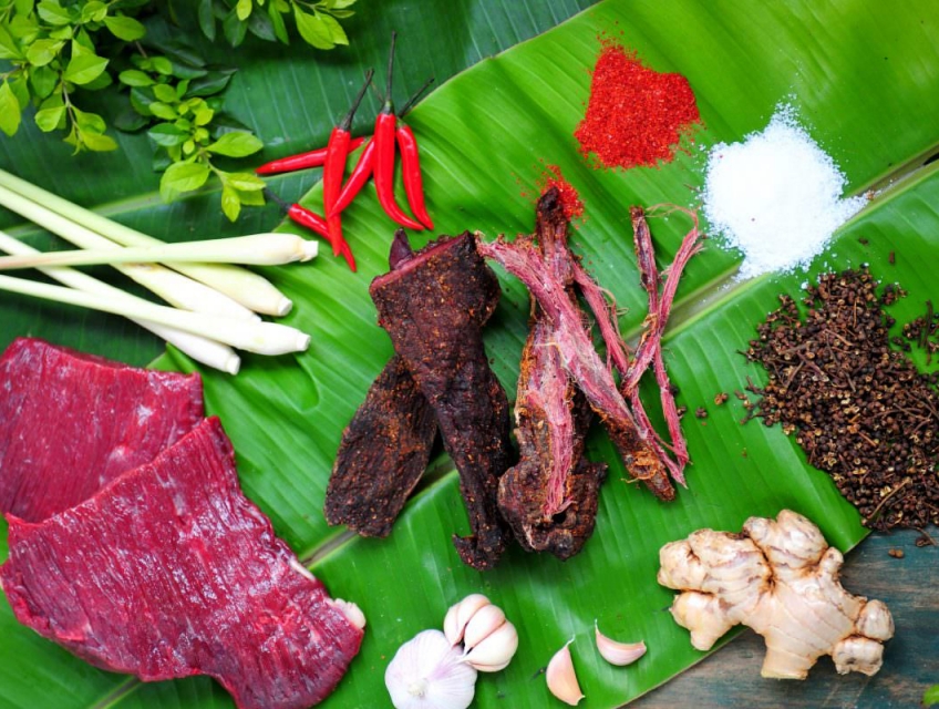 Thịt trâu gác bếp: Ẩm thực độc đáo của vùng miền núi
