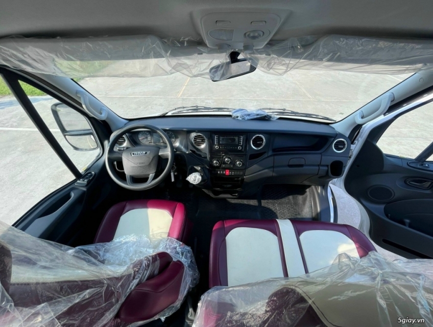 IVECO DAILY 16C GHẾ VIP