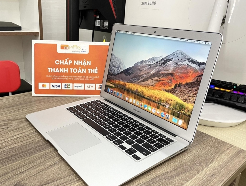 Macbook air 2017 13.3" Core i5 8GB 256GB Pin khá