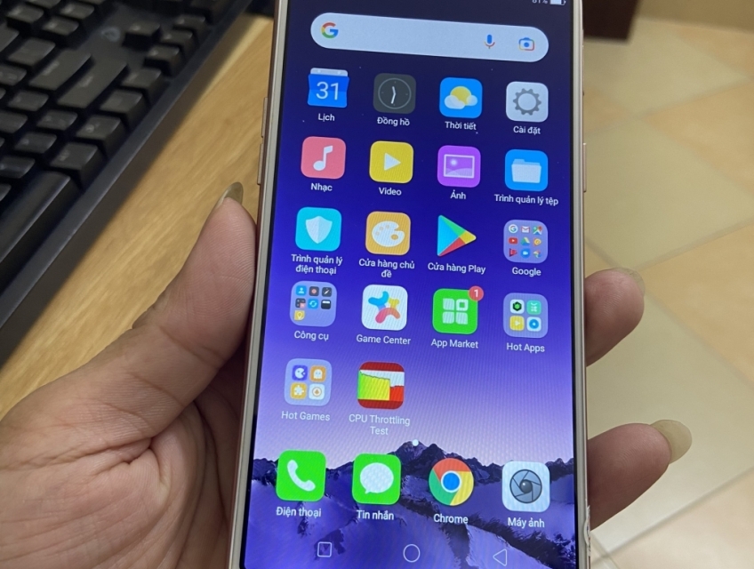 Oppo A83 đẹp không vết xước