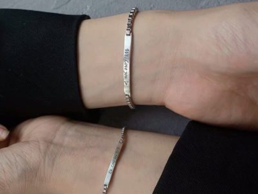 Lắc tay bạc đôi cho các cặp tình nhân 2024