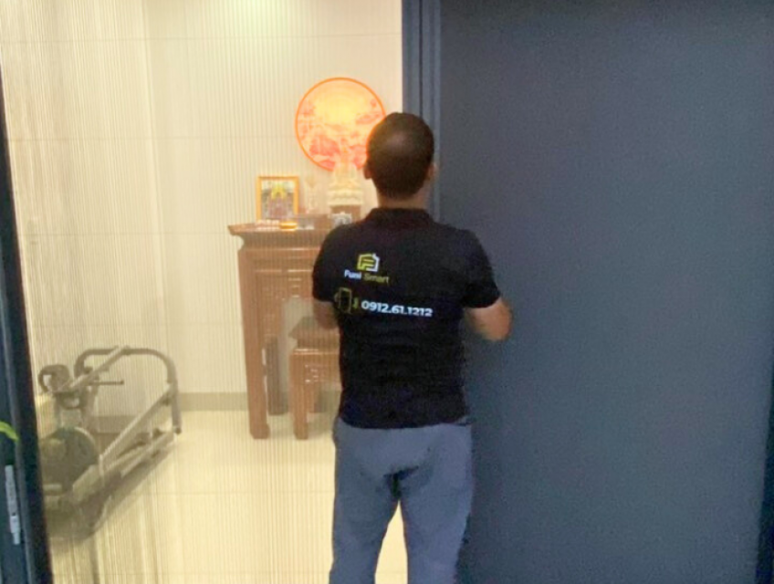 Vách Xếp Tổ Ong Ngăn Chia Phòng Thờ Giá Ưu Đãi - Thi Công Tận Nơi