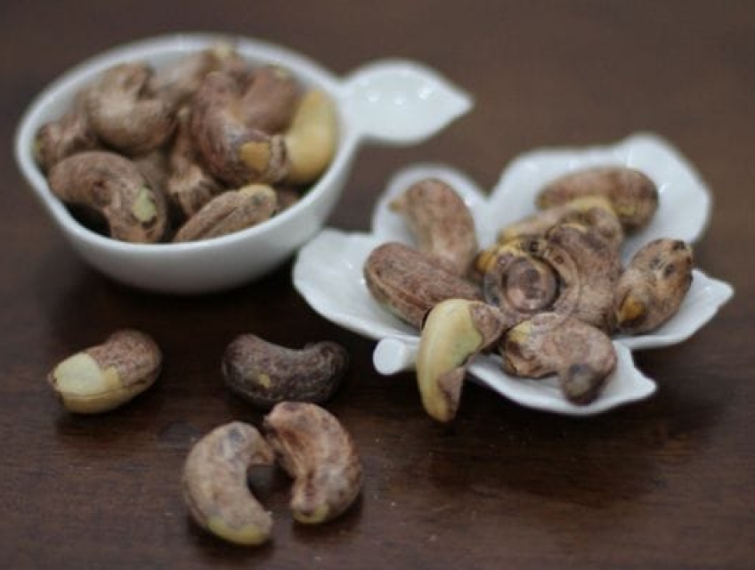 5 Cách Chế Biến Hạt Điều Tím Than Nguyên Chất