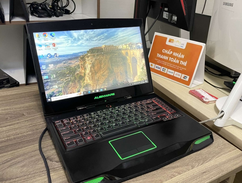 Alienware M14xr1 i7-2760QM 8GB 128GB Nvidia 555M