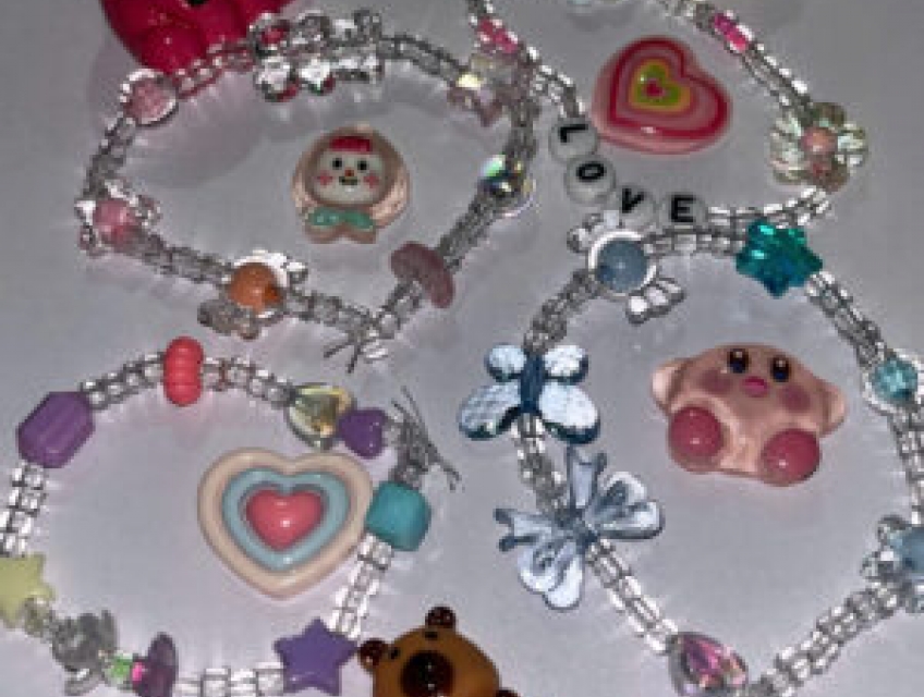 Tình Yêu Trong Từng Sản Phẩm: Khám Phá Quà Lưu Niệm Handmade