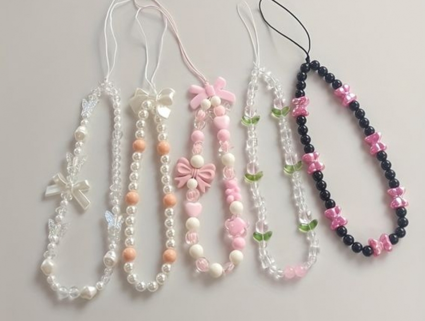 Móc khóa điện thoại hạt cườm thu hút may mắn