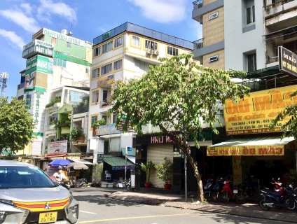 Bán gấp nhà mặt tiền Bạch Đằng, P.2, Tân Bình