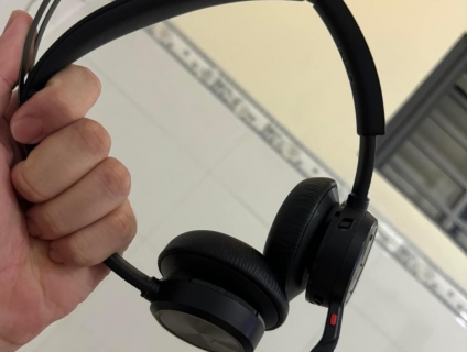 Plantronic voyager focus 2 99%