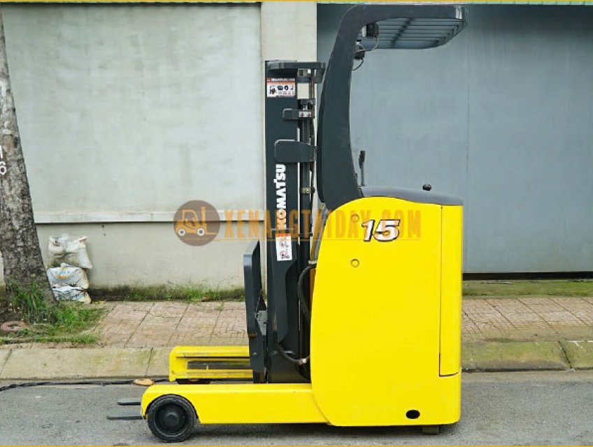 Bán xe nâng điện đứng lái 1,5 tấn Komatsu 2010