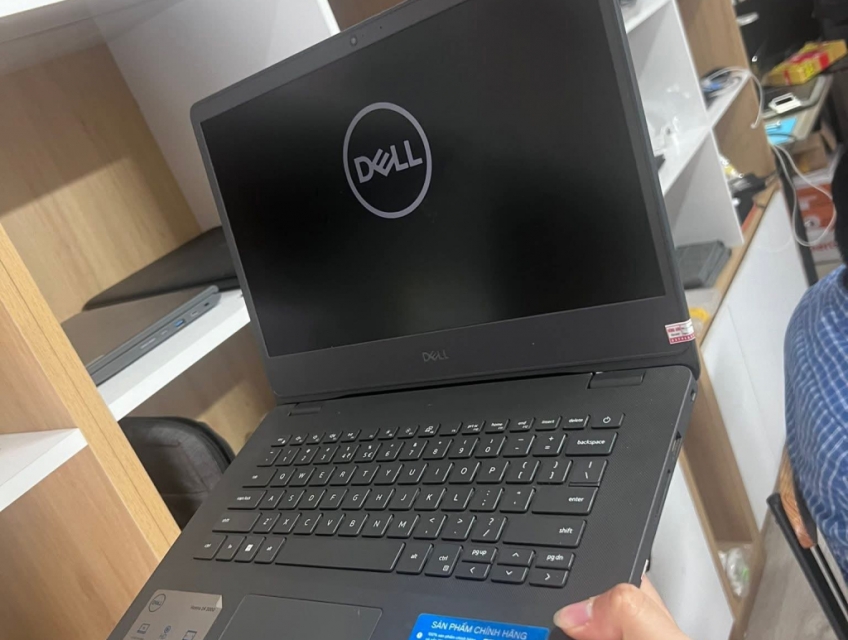 Dell vostro 3400 i7gen11/ ram:16gb/ ssd:512gb/ vga mx330/ màn 14in ful