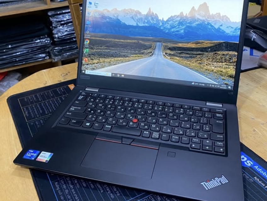 Lenovo Thinkpad L13 Core i5-1145G7 Ram 8GB SSD 256GB VGA ON 13.3 Inch
