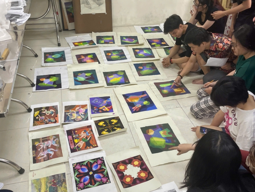 Lớp vẽ ở Bát Tràng Hà Nội