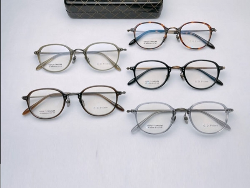 Quà tặng con gái ý nghĩa gọng kính titan Coprime chính hãng chỉ 1,2tr