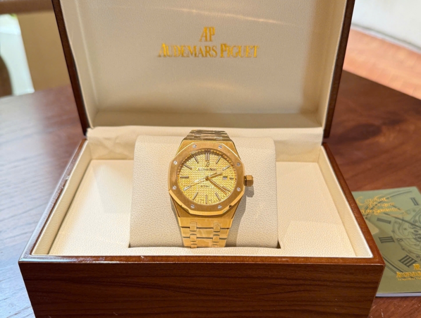 Đồng hồ Audemars Piguet Royal vàng gold fullbox .