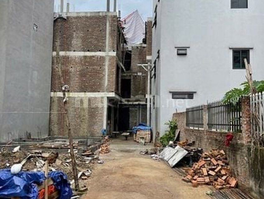 Gia đình cần bán nhiều bất động sản ở ngõ 195, phường Phúc Lợi , Long