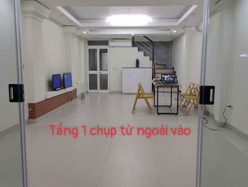 Cho thuê nhà 5 tầng,view cạnh 3 hồ,oto đỗ trước cửa nhà số 144/23B