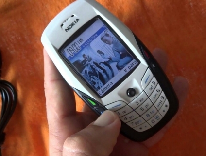 Cần bán: Nokia 6600 ( sáu beo ) cổ chính hãng kèm xạc