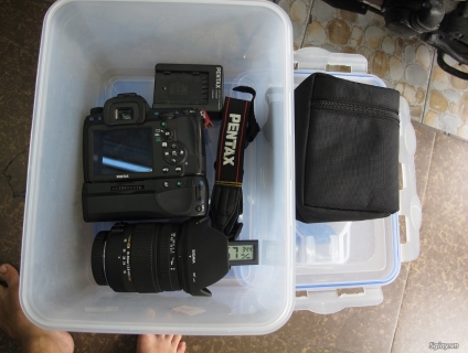 pentax K-5 IIS sigma 18-50 F2.8 // 70-300 APO DC ,NEW 98% -XÁCH TAY JP