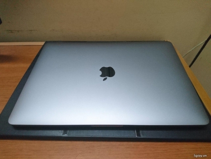 Cần bán: MacBook Pro 13.3 (2017) MPXQ2 mới 99,9% (Space Gray)