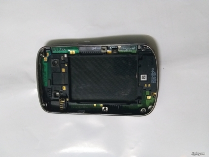 Cần bán: Viền inox và nắp lưng của BlackBerry 9930 cổ chính hãng