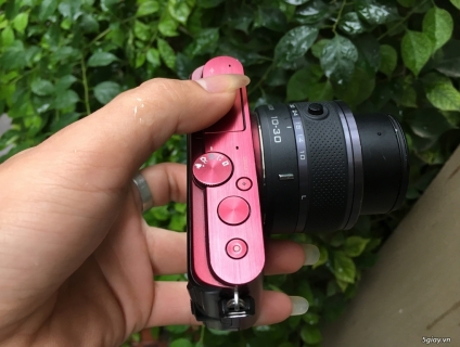 Máy ảnh nokon 1j3 lens 10-30 máy còn rất mới