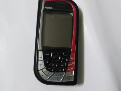 Cần bán: Nokia chiếc lá 7610 cổ chính hãng kèm xạc