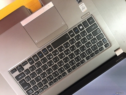 Toshibar R63/P I5/ram 4gb/ssd 128/ Xách Tay Nhật