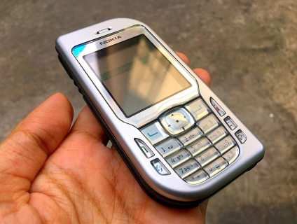 Nokia 6670 Zin chính hãng New, pin trâu siêu rẻ.Có giao tới