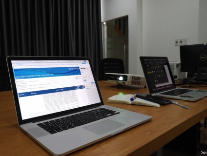 Apple Macbook pro 15" 2014 i7 ram16gb SSD 256 99%Mình dư lap nên cần b