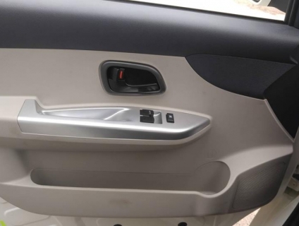 Tera 100 tải 990kg thùng dài 2m8 động cơ Mitsubishi xe tải Hàn Quốc