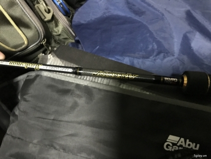 Cần bán cần và máy câu cá hiệu abu garcia