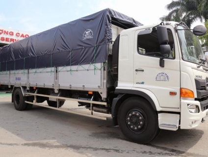 HINO 8 TẤN THÙNG MUI BẠT, EURO 4 ĐỜI 2018.