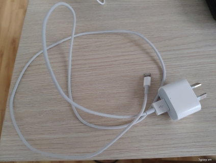 Củ sạc cáp lightning chính hãng Apple end 22h59p 04/11/19