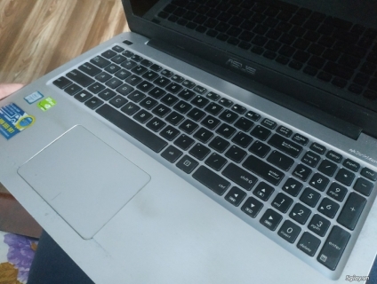 Cần bán laptop asus I5 card rời 2gb xài ngon lành