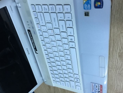 Laptop Sang Chảnh Sony vaio VPCEA core i5 ram 4gb xung nhịp cao