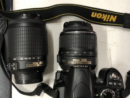 Máy ảnh Nikon D3100 kèm 2 len 18-55, 55-200