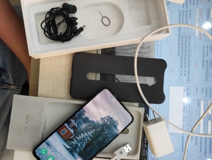 bán oppo reno zoom 10x 99% còn bảo hành 12/2021