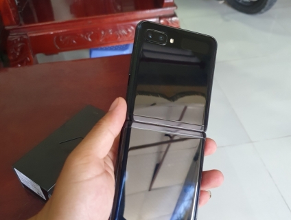 ZFlip chính hãng ssvn bh 10/2021