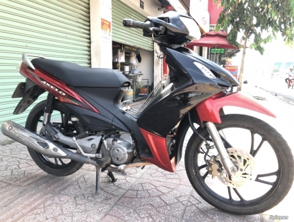 Suzuki Axelo đời 2013 (Màu Đỏ - Đen)